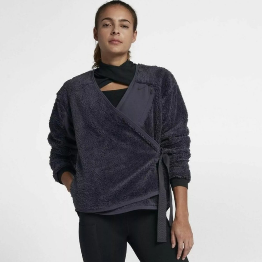 NWT Nike Sherpa wrap M Purple